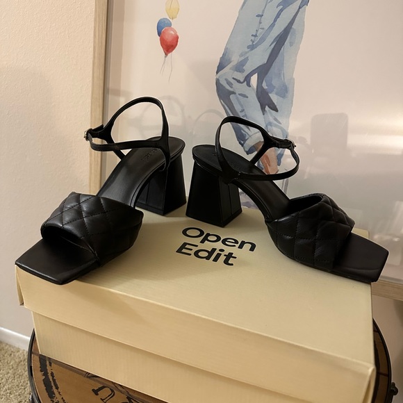Open Edit Austyn quilted sandal, size 7 pre-owned in great condition. - no box - Picture 6 of 6